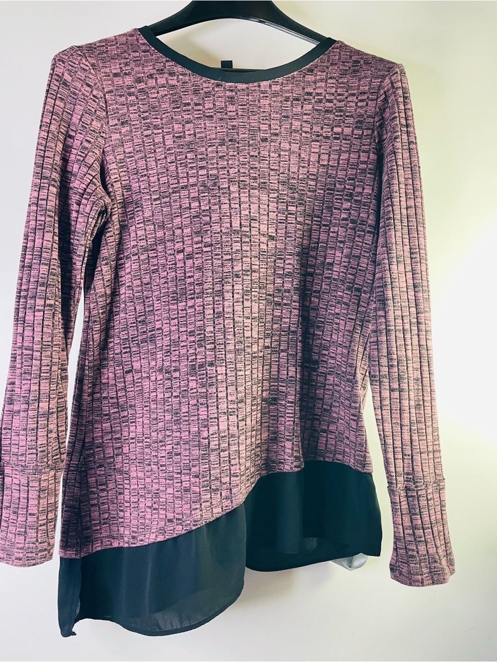 Simply Vera Vera Wang Pink Knit Long-Sleeve Layered Top with Black Hem